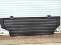 plage arrière noire